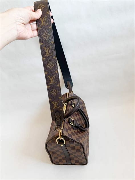 louis vuitton iphone pouch|louis vuitton pouch with strap.